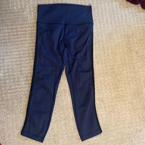 Lululemon navy blue 3/4 cropped leggings with mesh side